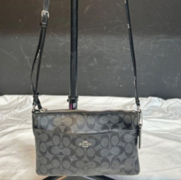 🐾Gray BLACK Patterned Crossbody Bag🎉 - Picture 13 of 13